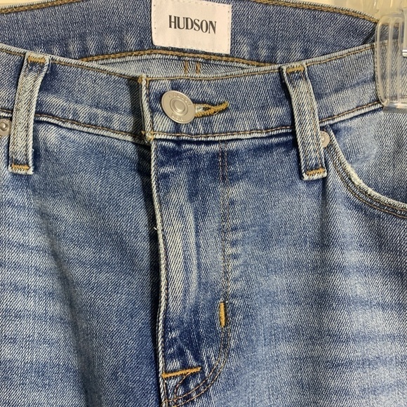 - NWT Hudson Krista Super Skinny Blue Jeans light wash mild distressed look - Picture 11 of 12